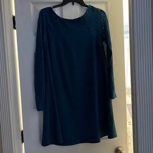 Dress with lace sleeves